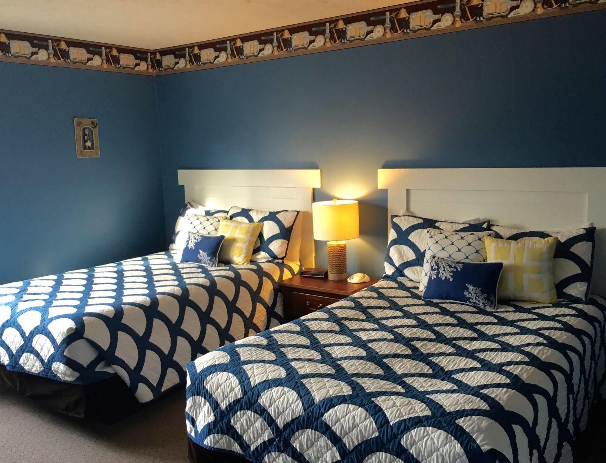 Empire Lakeshore Inn Extérieur photo