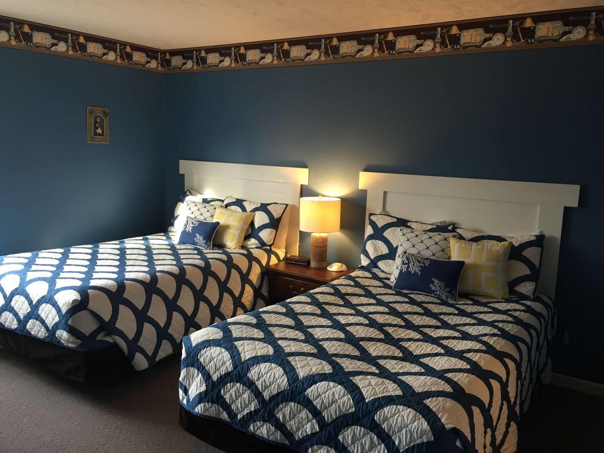 Empire Lakeshore Inn Extérieur photo
