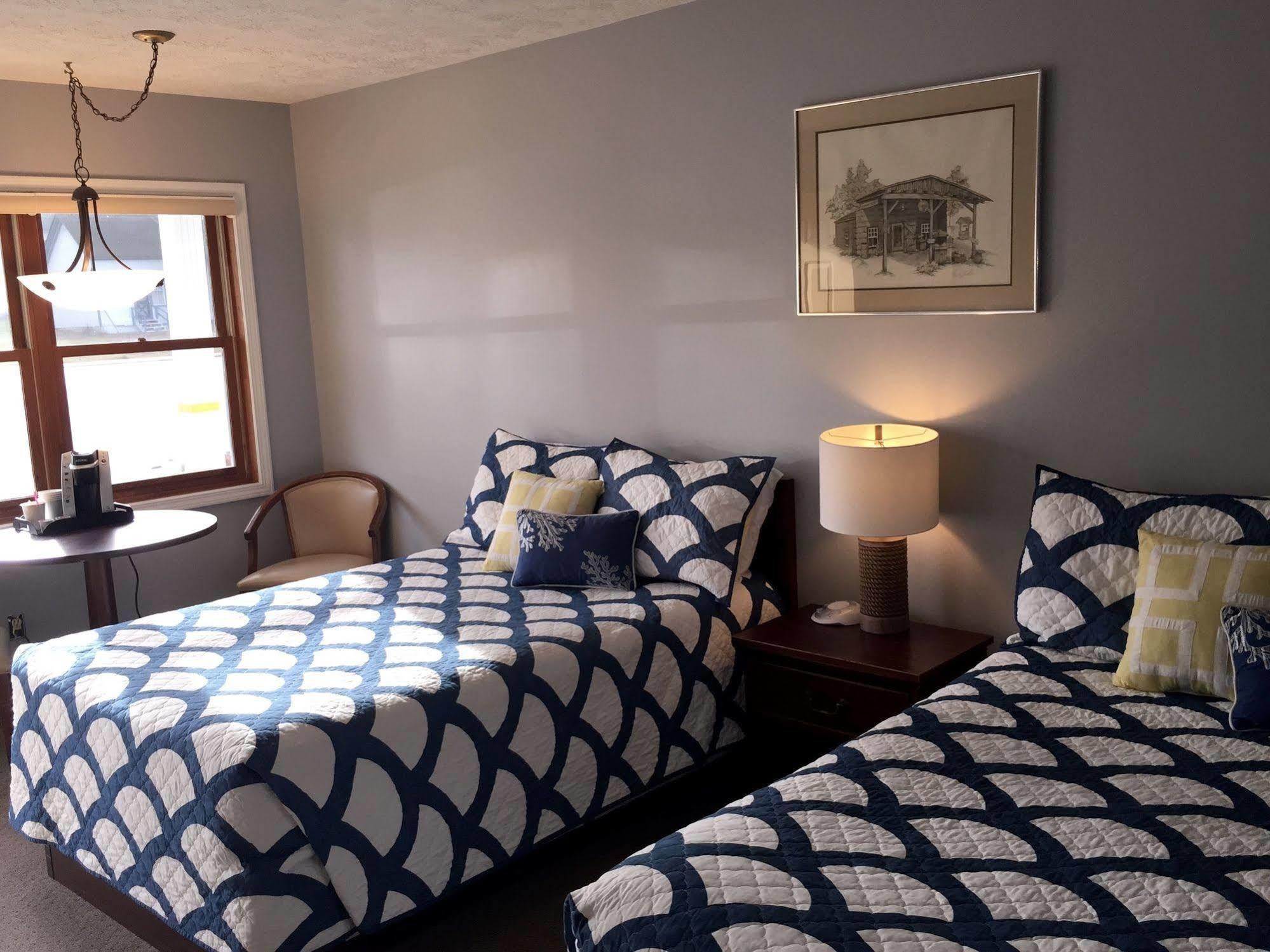 Empire Lakeshore Inn Extérieur photo